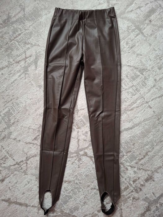 Кожен клин с ластици