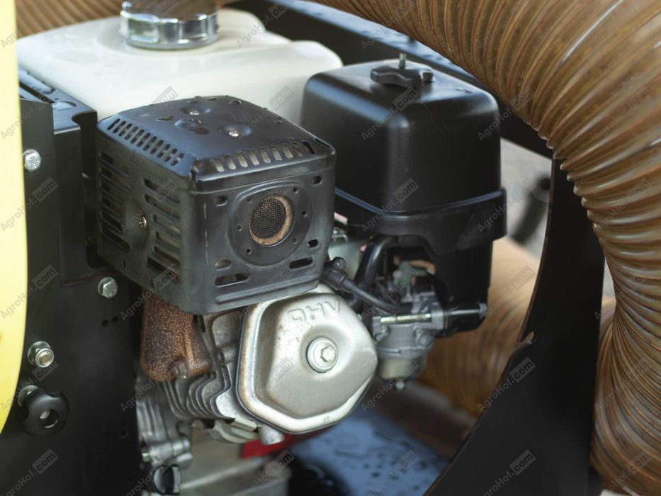Aspirator pentru frunze pe benzină / Agrinova OT8/H (demo)