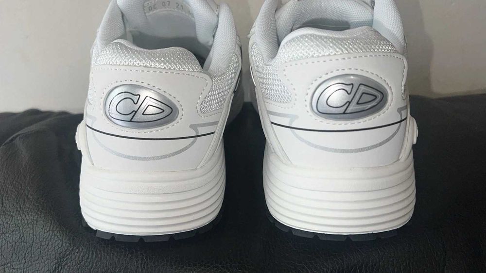 нови ЛУКС Dior B30 Triple White (reflective) 40 41,42,43,44,45,46 номер