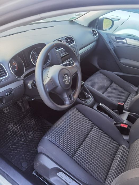 Vând Golf 6 recent adus
