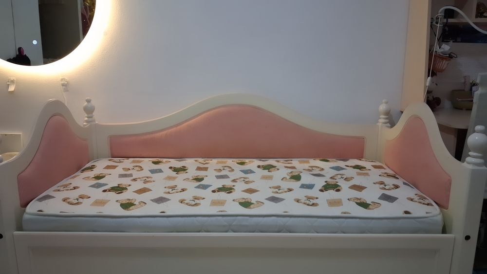 Продам письменный стол 2 шт