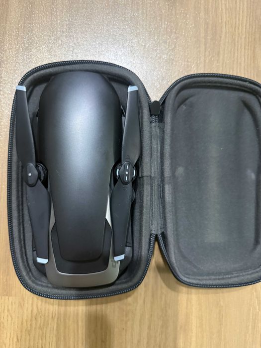 Vand drona DJI Mavic Air Fly More Combo