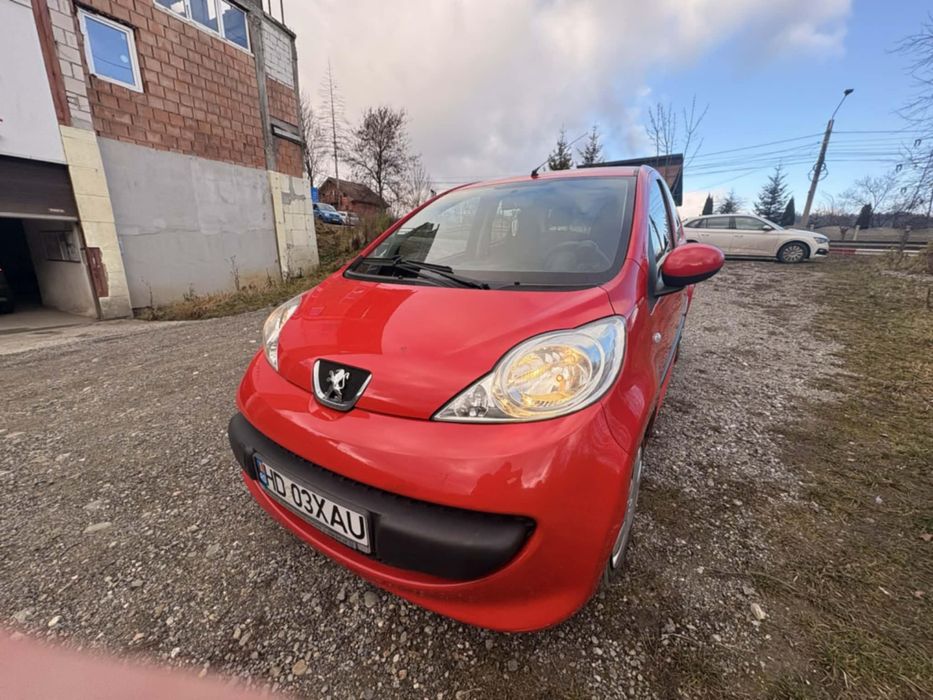 Vând Peugeot 107