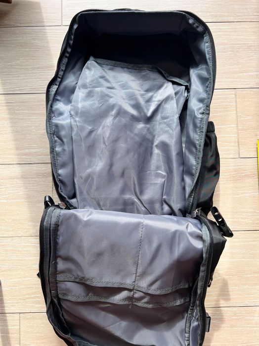 ЧИСТО НОВА Черна унисекс раница