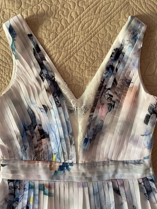 Нова рокля Little Mistress, размер 38 (М)