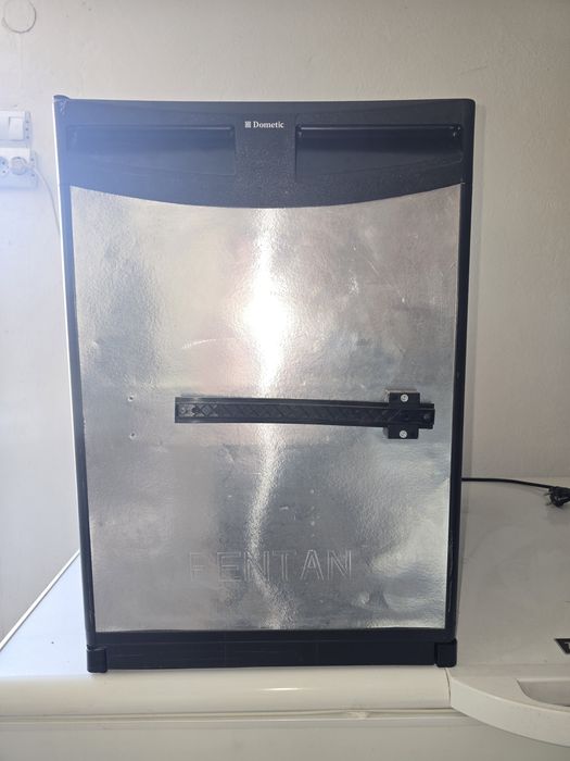 Frigider Dometic-mini bar