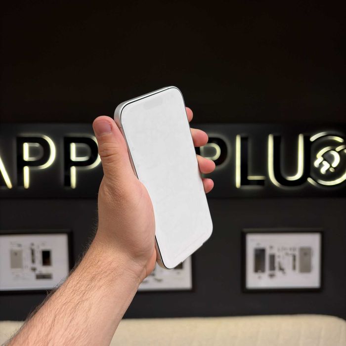iPhone 17 512Gb White Aproape Nou + 24 Luni Garanție/ Apple Plug