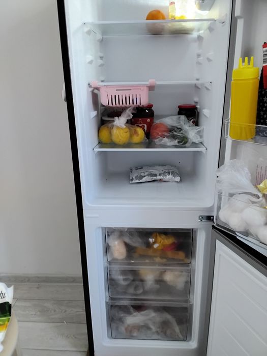 Отличный холодильник