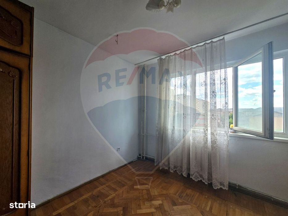 Apartament 3 camere, decomandat, Alba Iulia, (Cetate) 84.000 euro