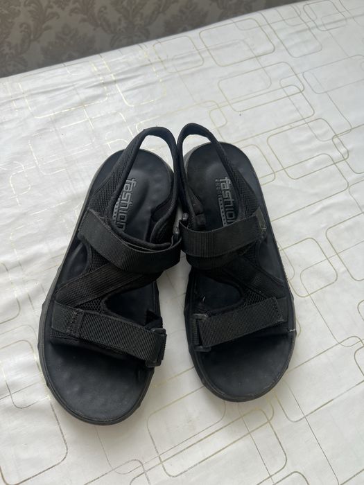Сандали продам 37 размера