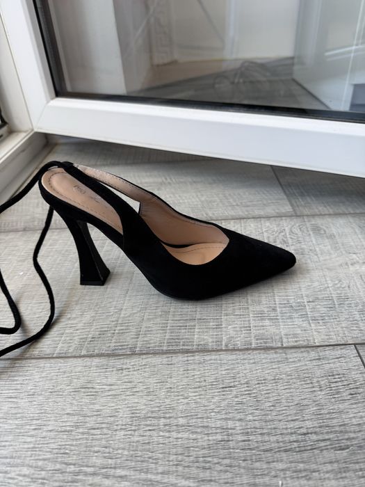 Pantofi stiletto cu toc
