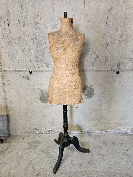 Контрабюфет изцяло от масив