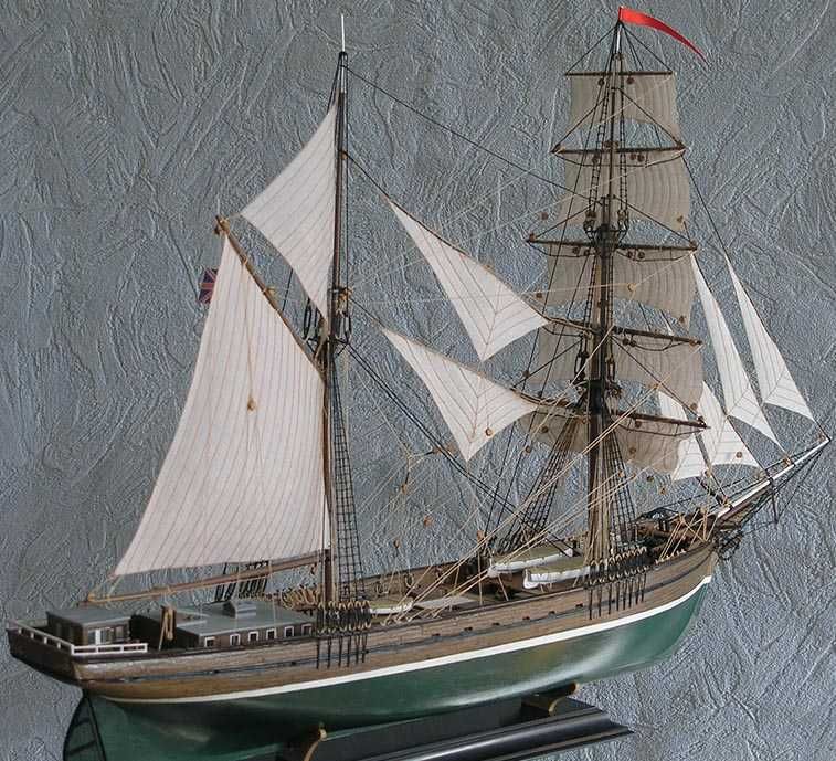 Сборная модель парусника БРИГАНТИНА в масштабе 1:100 ЗВЕЗДА