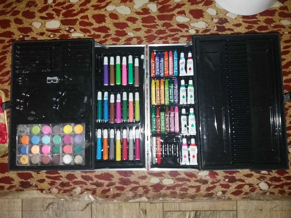 Продам детский чемоданчик