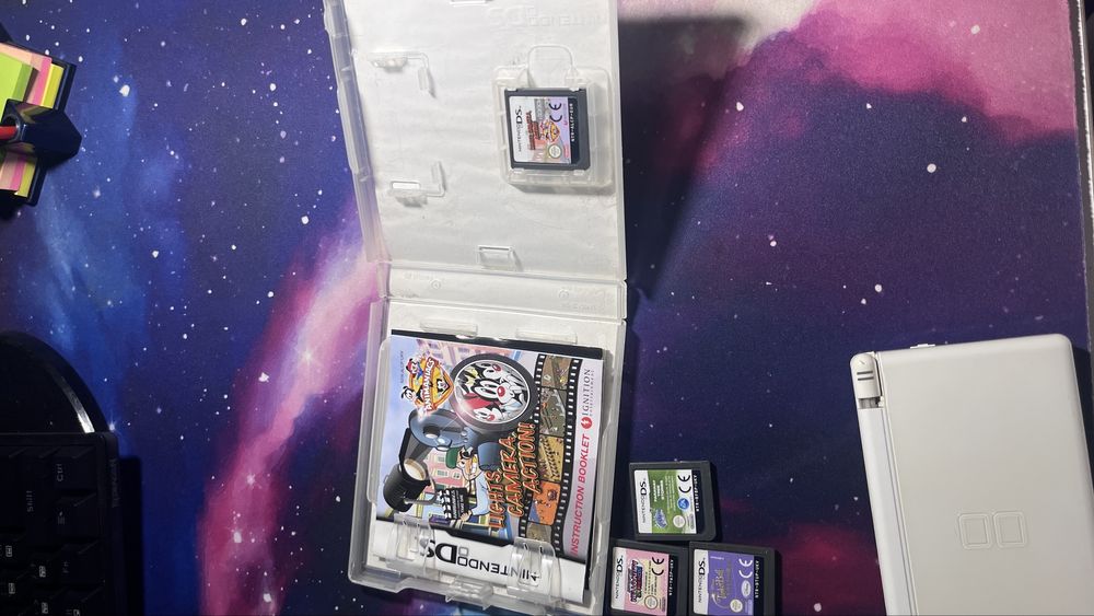 nintedo ds lite + 9 jocuri