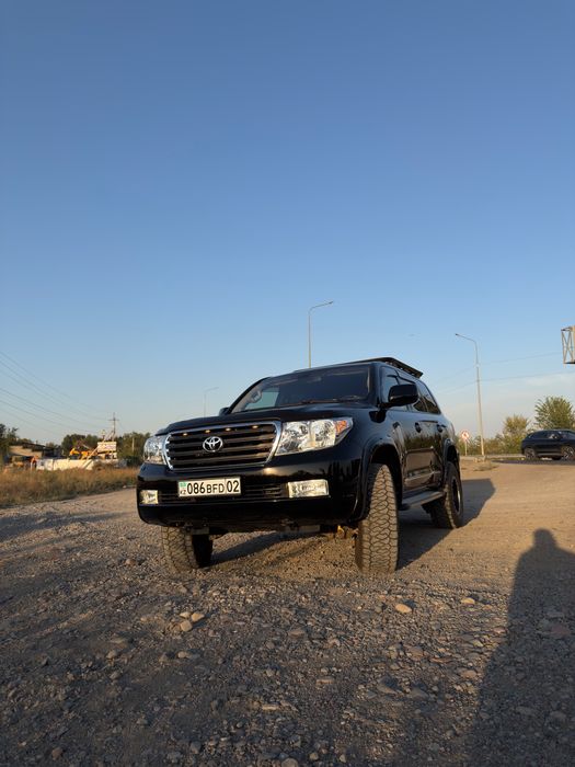 Toyota Land Cruiser 200