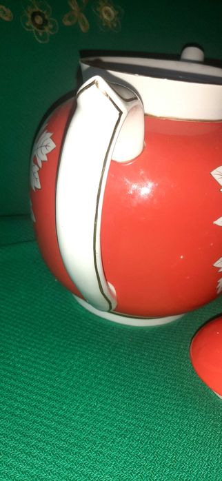 Чайник 3 литра фарфор.