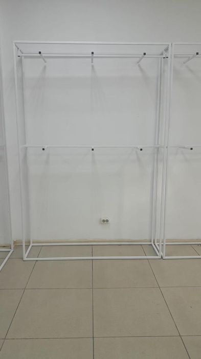 Торговое оборудование стеллаж