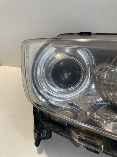 Предна дясна фарова светлина за Jeep Compass 2.2 CRD (2011) 05182550AC