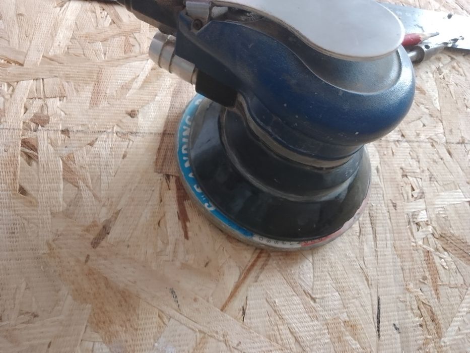 Продам орбитально шлефовальную машину