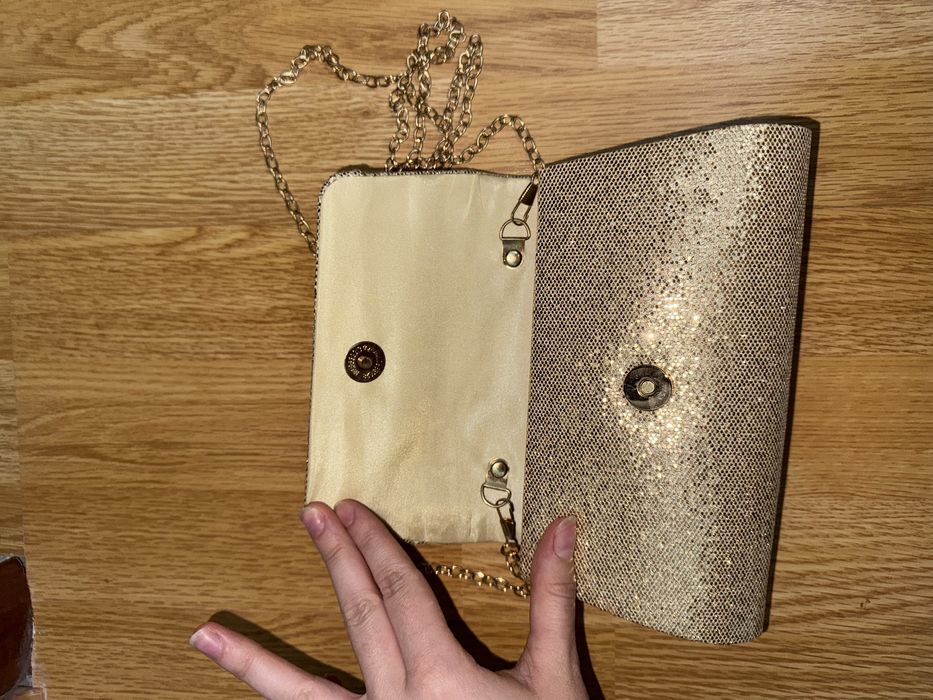 Золотистая сумка