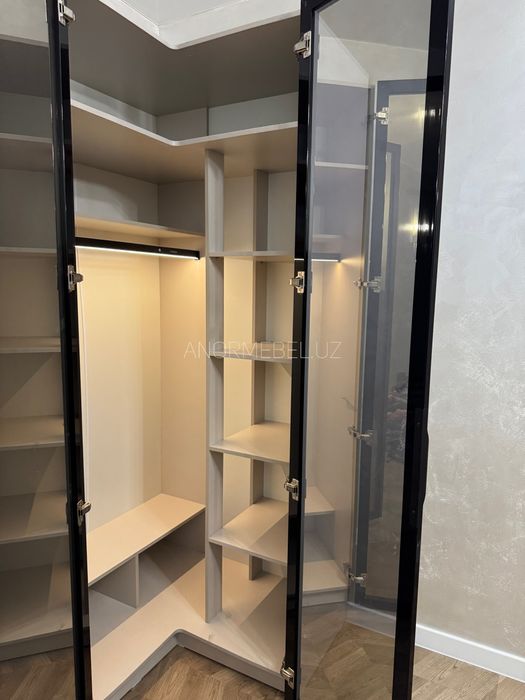 Skidka! Burchak Omad 105. Скидка! Угловой шкаф 105.