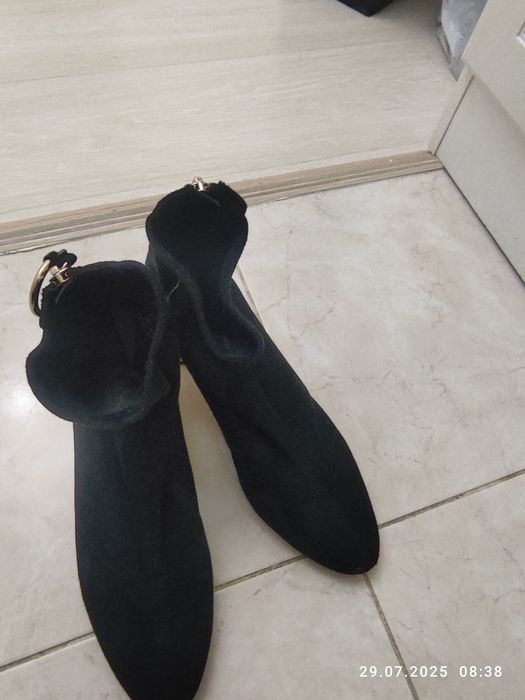 Осенни ботинки Zara