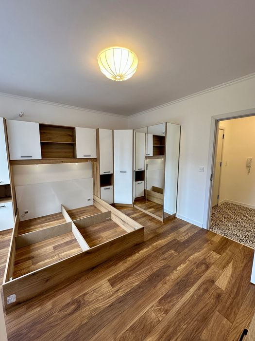 Двустаен, Завършен, обзаведен, просторен апартамент от собственик