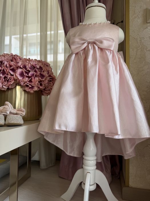 Rochie eleganta cu trena pentru fetite 2/3 ani, am si pentru 12-18 luni, si pentru 9-12 luni