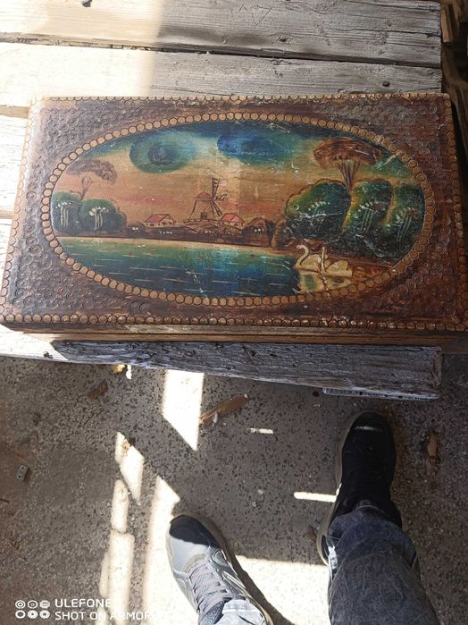 Кутия дървена стара