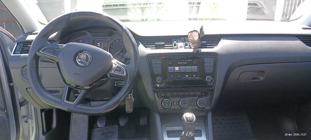 Vând Skoda Octavia 3