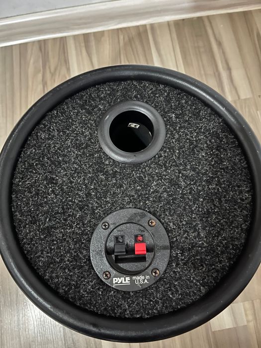 Бас каса за кола