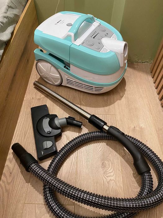 Прахосмукачка BOSCH SERIES 4