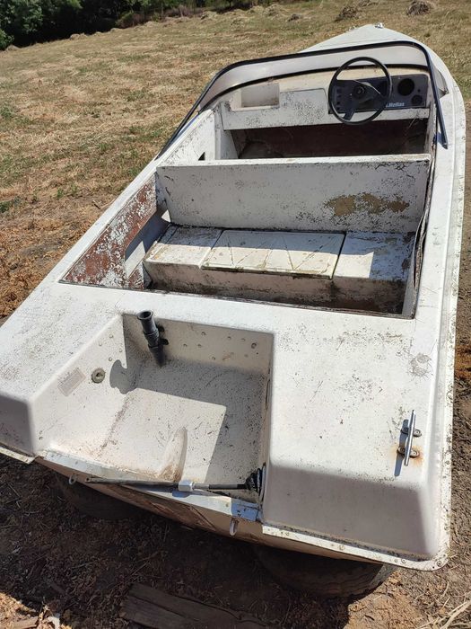 Barca pescuit sau agrement