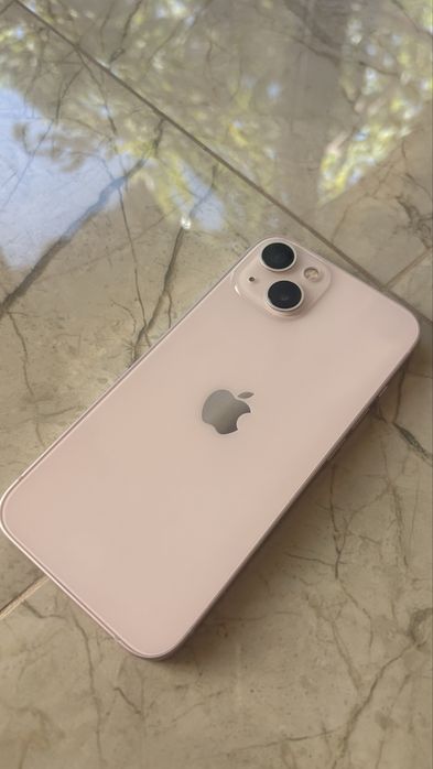 Продавам Iphone 13
