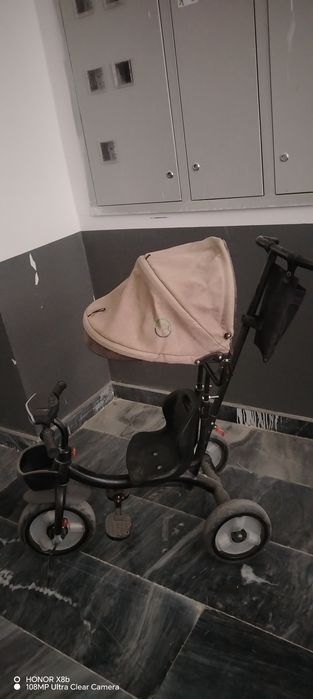 bolalar velokolyaskasi