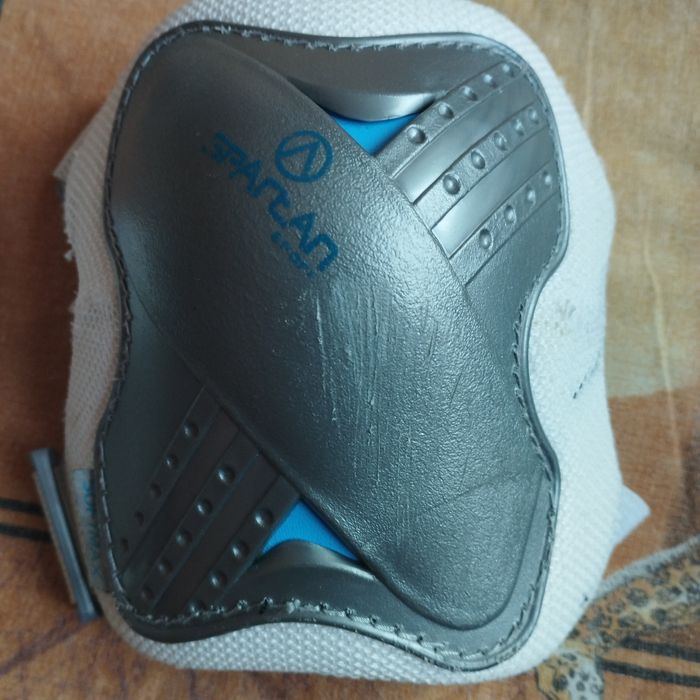 Протектори и каска детски