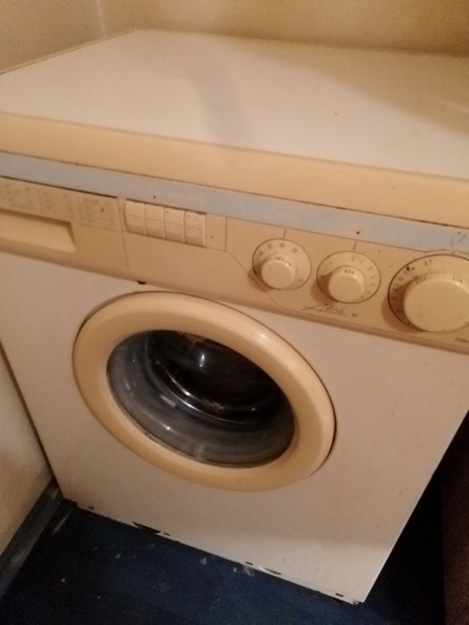 Отлично работеща пералня.