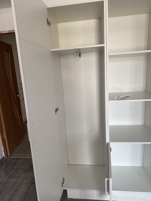 Офисная мебель шкаф белый