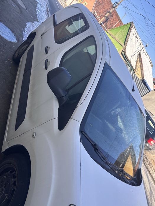 Masina de vanzare -stare foarte buna