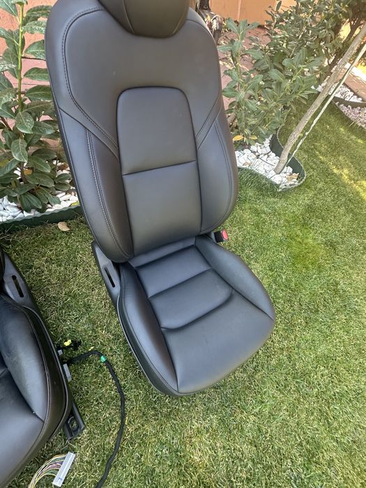 Scaune Tesla model 3 an 2023