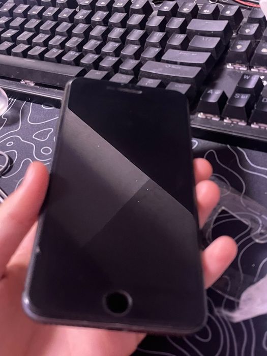 Продам iPhone 8+ Plus 128gb