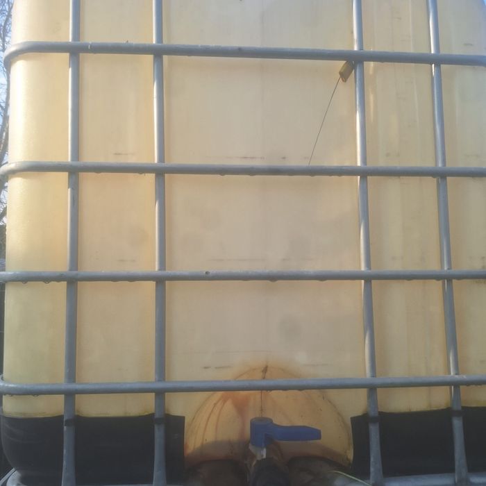 Vand 2 bazine 1000 litri