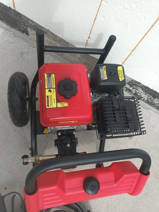 Aparat de spălat cu presiune Walter pe benzină