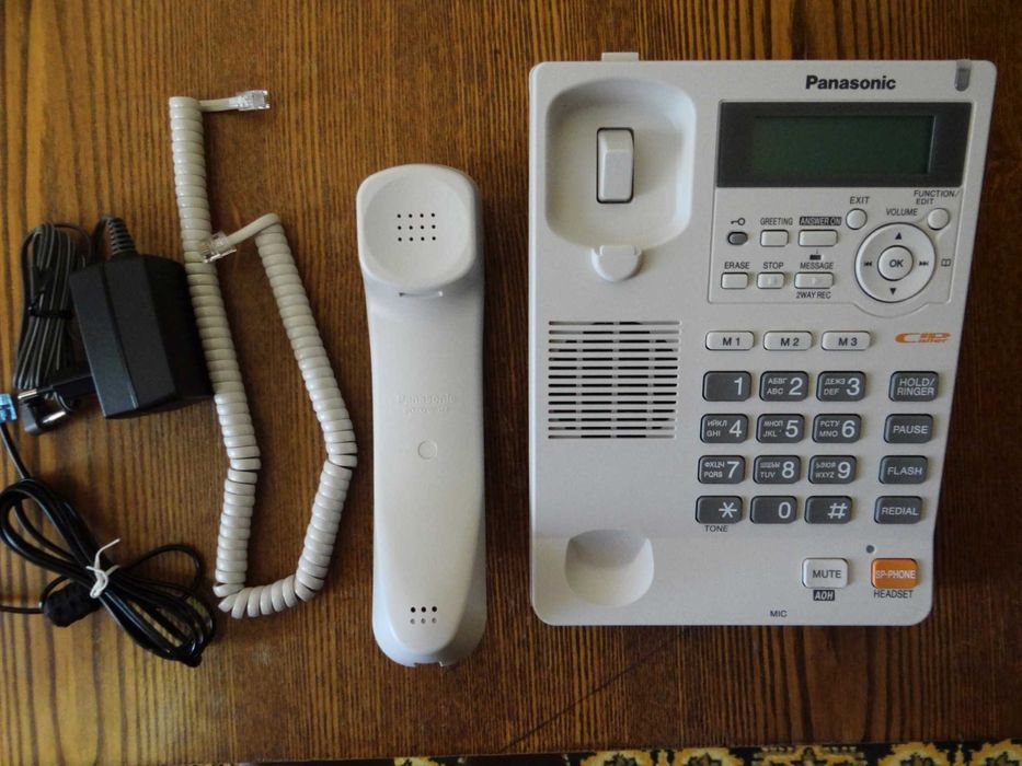 Проводной телефон Panasonic KX-TS2570RU