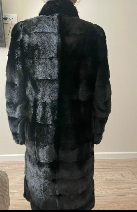 Продаётся Норковая шуба