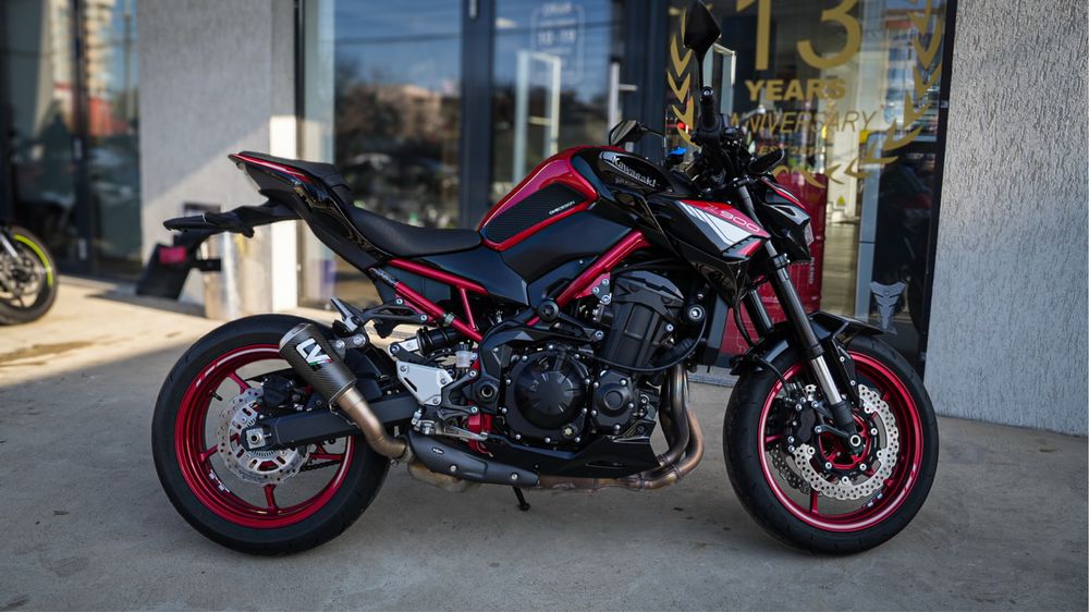 Kawasaki Z900 2024 rosu