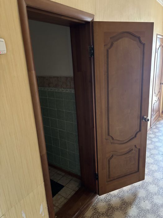 Двери меж комнатнын