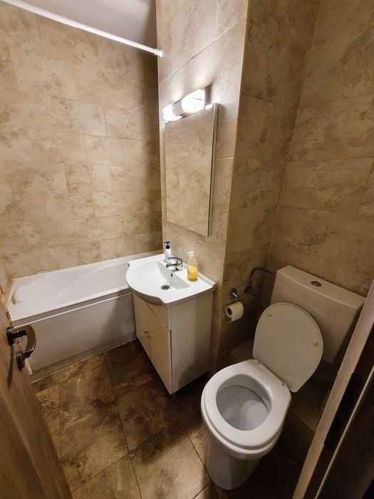 Inchiriez apartament 3 camere TUDOR