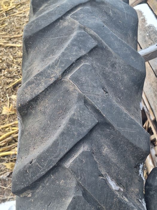 Cauciucuri BKT 12.4-28 (2 buc)